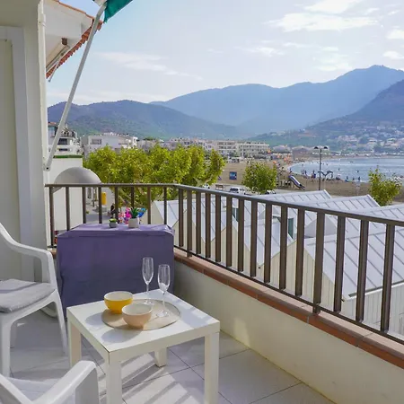 Port De La Selva Holidays 1 *
