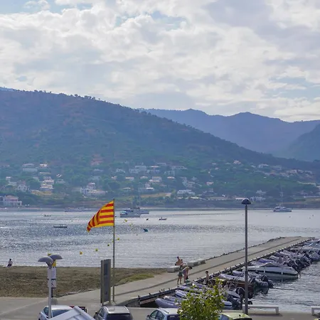 Port De La Selva Holidays 1 *